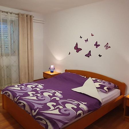 לאבין Apartments Sara מראה חיצוני תמונה