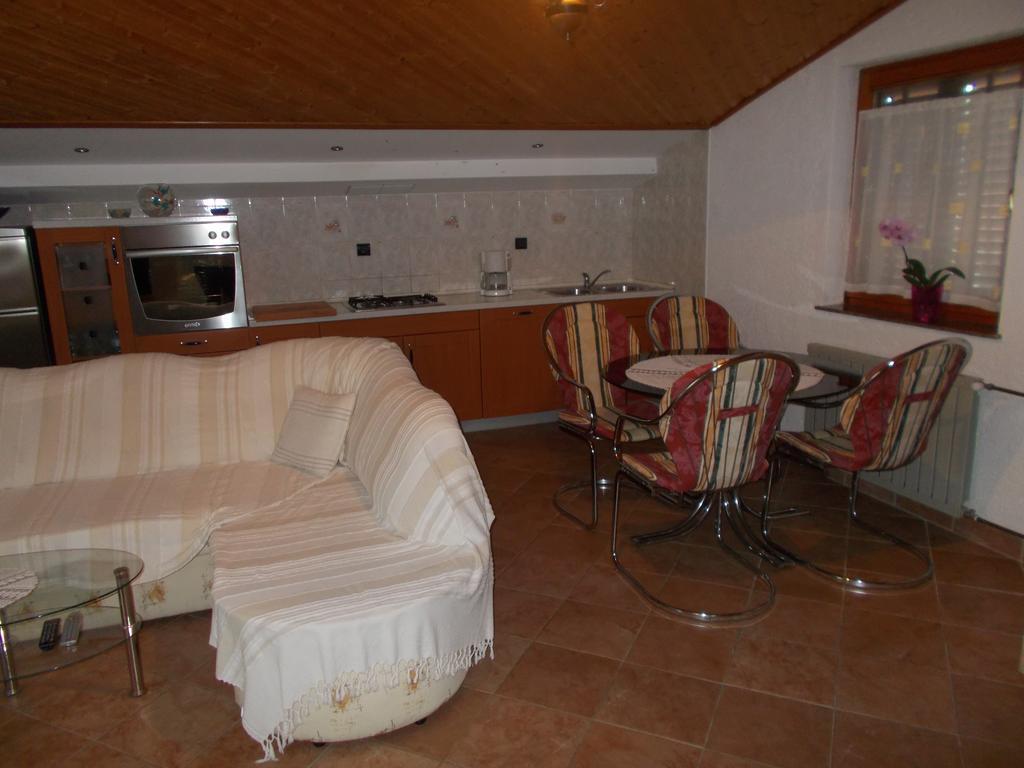 לאבין Apartments Sara מראה חיצוני תמונה