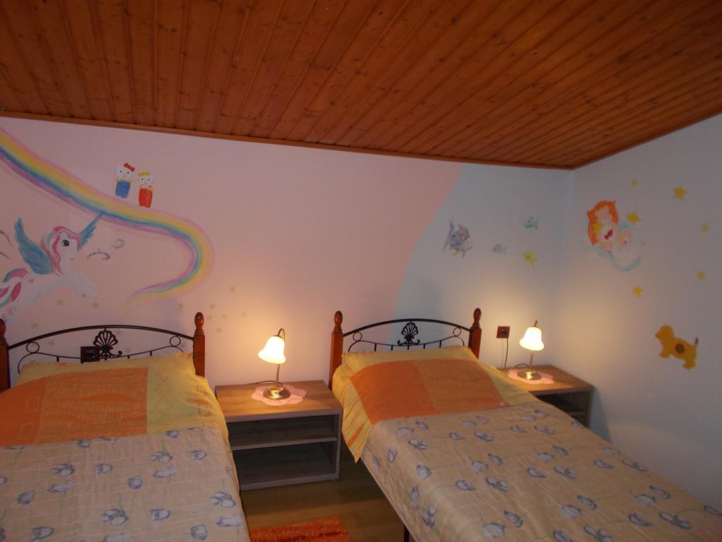 לאבין Apartments Sara מראה חיצוני תמונה